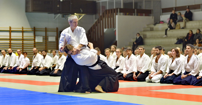 Aïkido 01 au dojo de Bourg en Bresse avec Alain Peyrache shihan